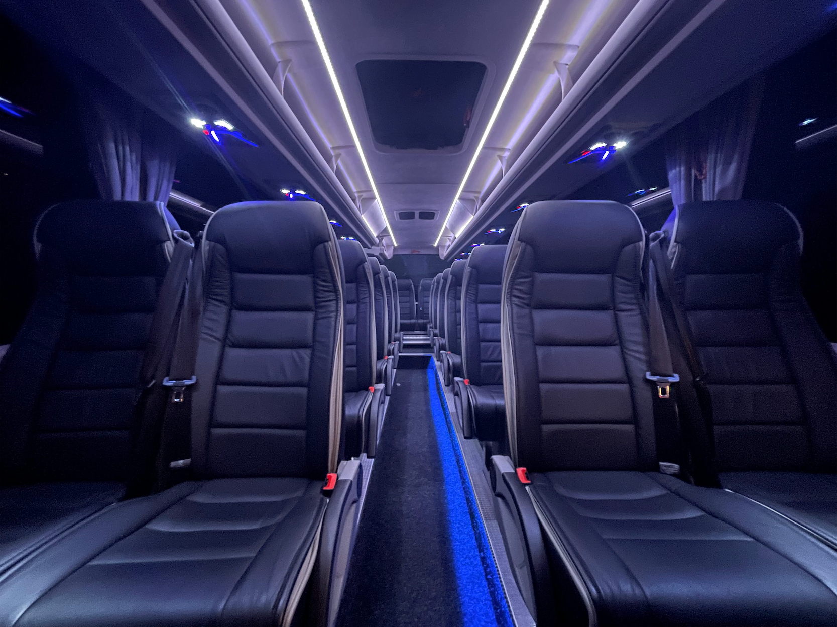 Mercedes-Benz Dyparro 27 places