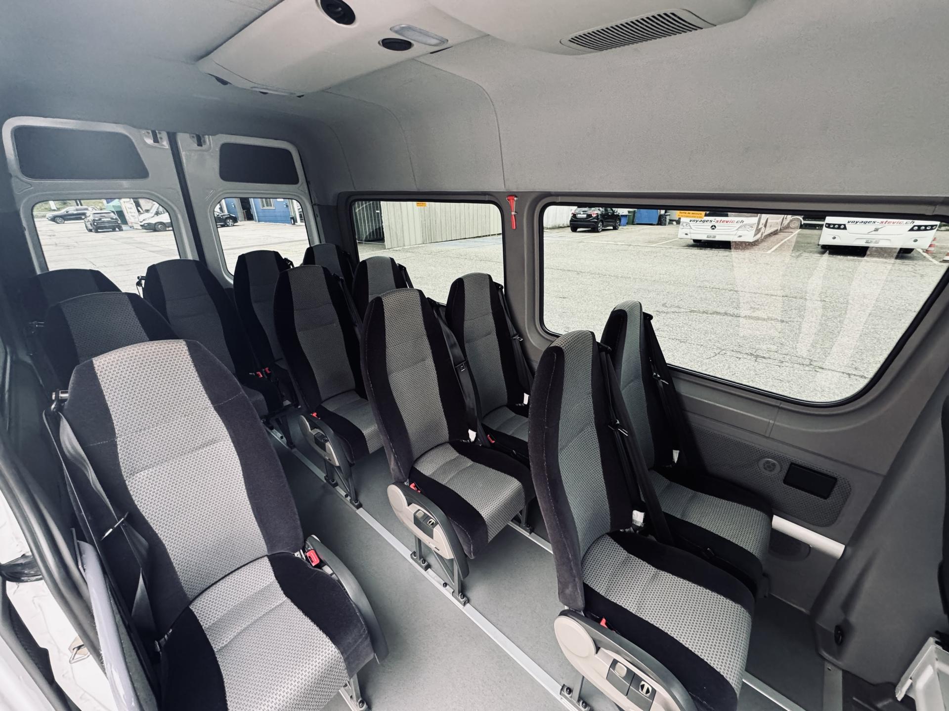 Minibus Sprinter 13 places